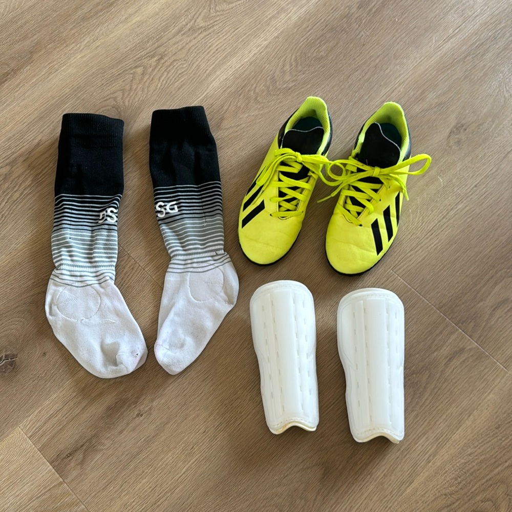 Adidas neon yellow soccer shoes